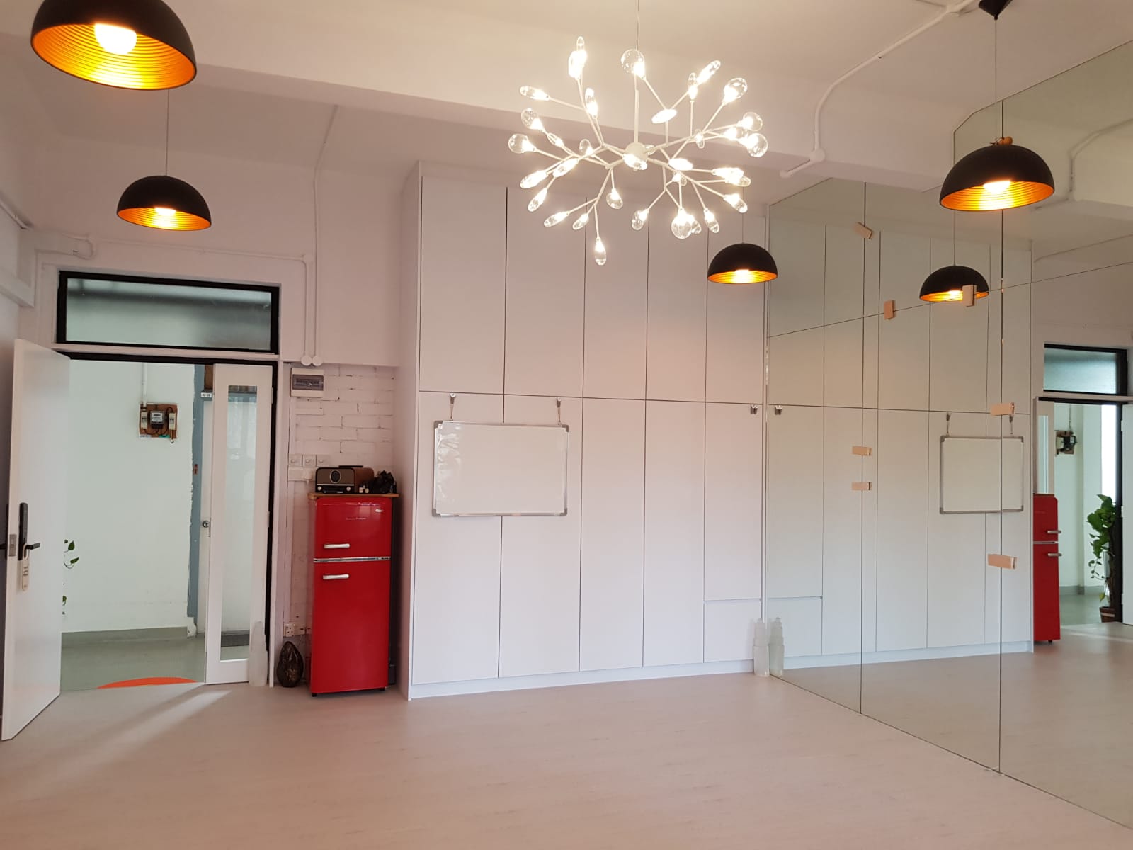 Main Hall_view 04