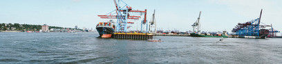 Hamburg auf dem Wasser-clarks23.jpg