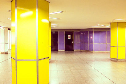 ubahn-clarks09.jpg