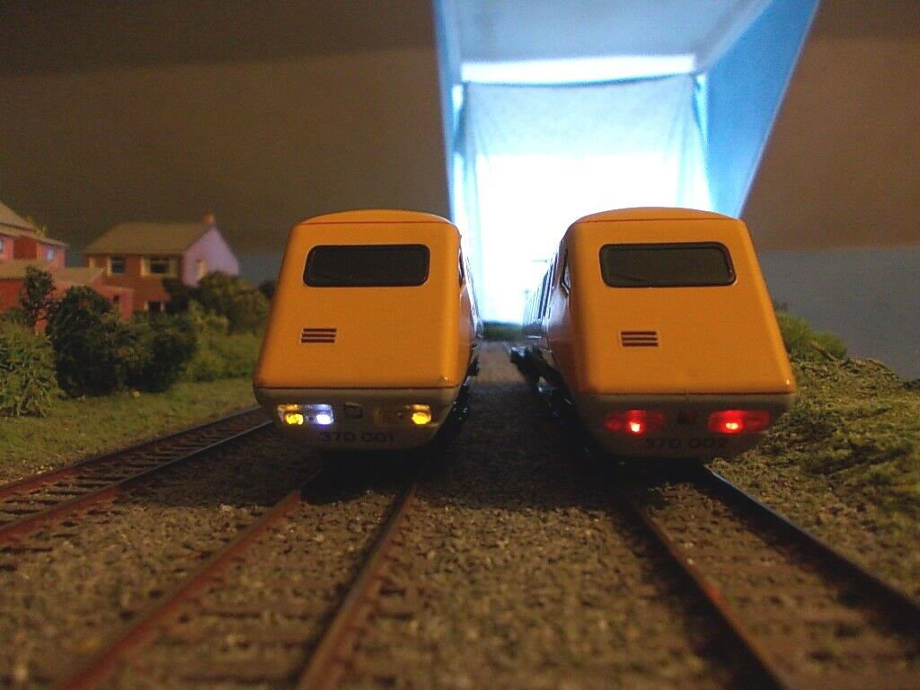 Hornby APT (DCC) Digital Custom Lighting Kit