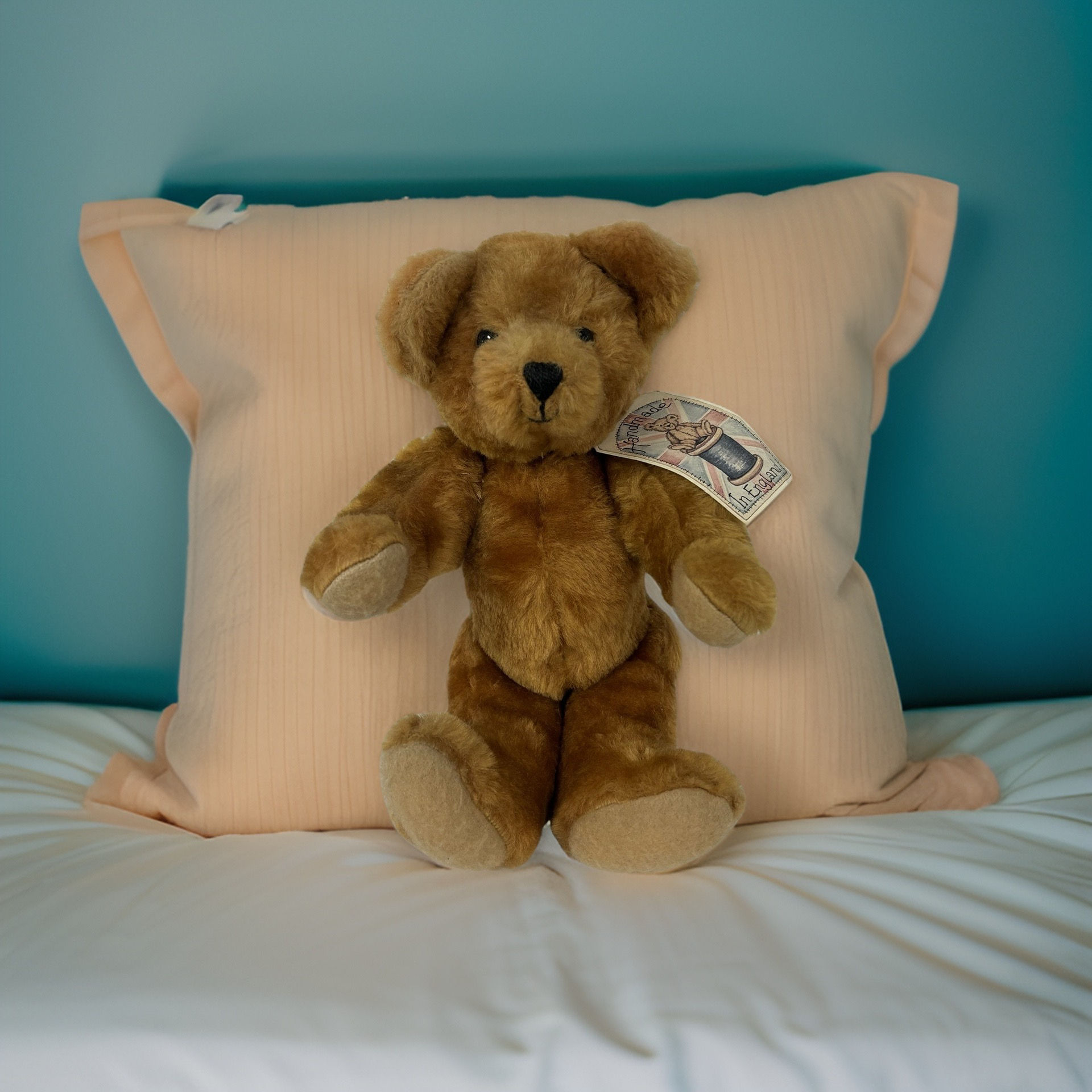 Vintage Teddy Bear / The English Bear Company / Handmade Teddy Bear