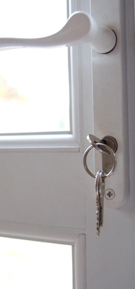 Door lock and keys