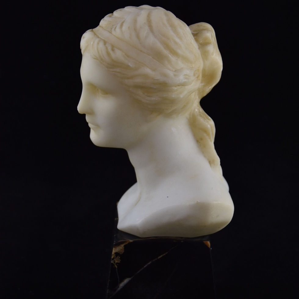 Thumbnail: Alabaster buste Aphrodite