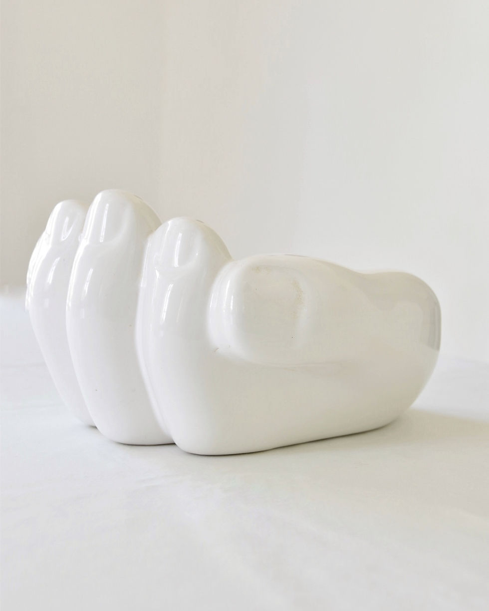 vide poche form open hand design white ceramic '70s vintage