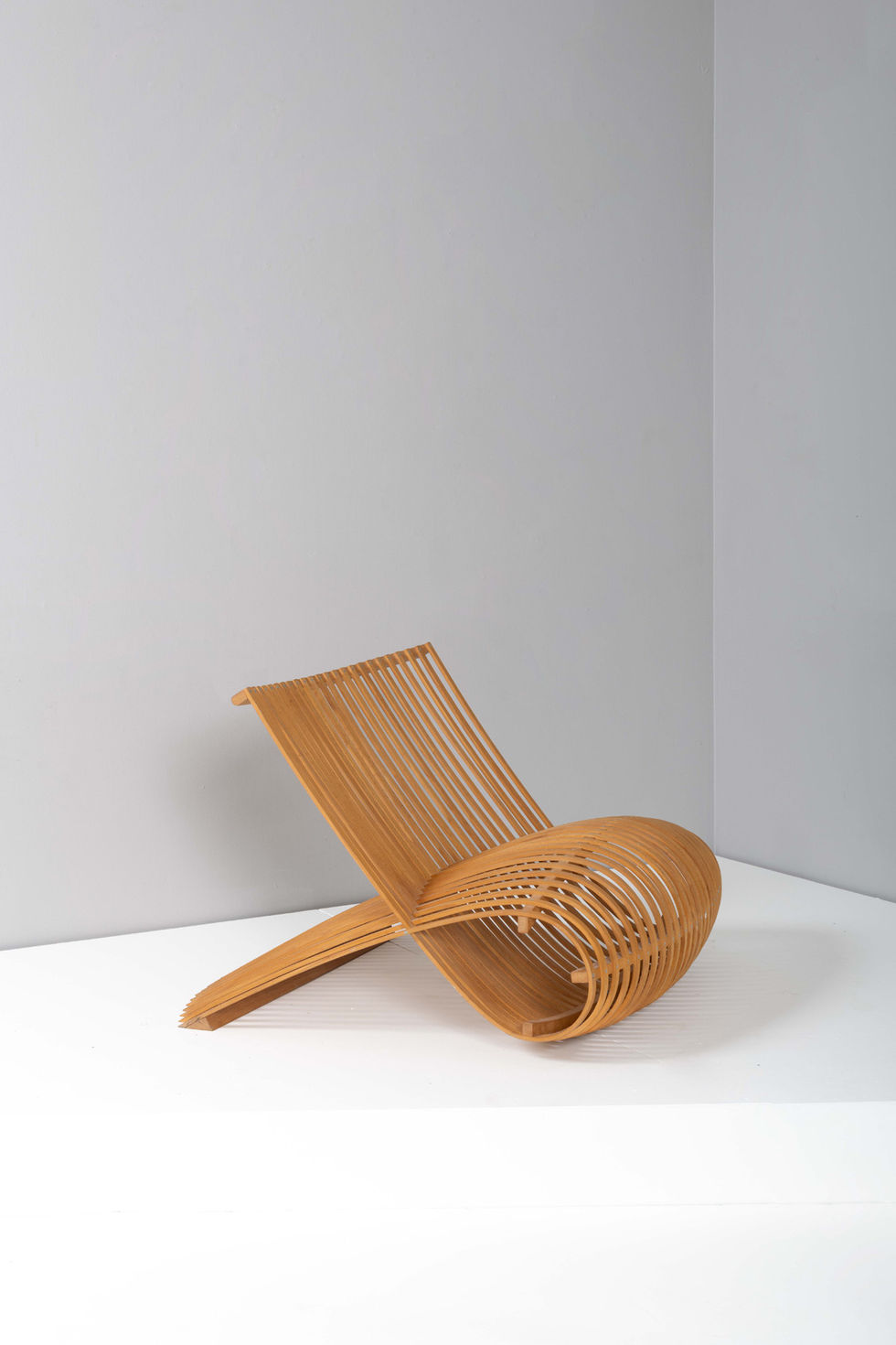 Marc Newson (né en 1963)
Fauteuil modèle 'Wooden Chair'
Modèle créé vers 1988

©white.walls