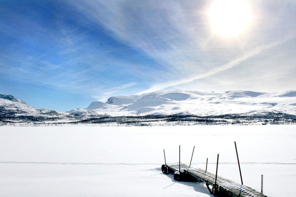 Ordentlig norsk vinter med masse snø på fjelleti Vågå