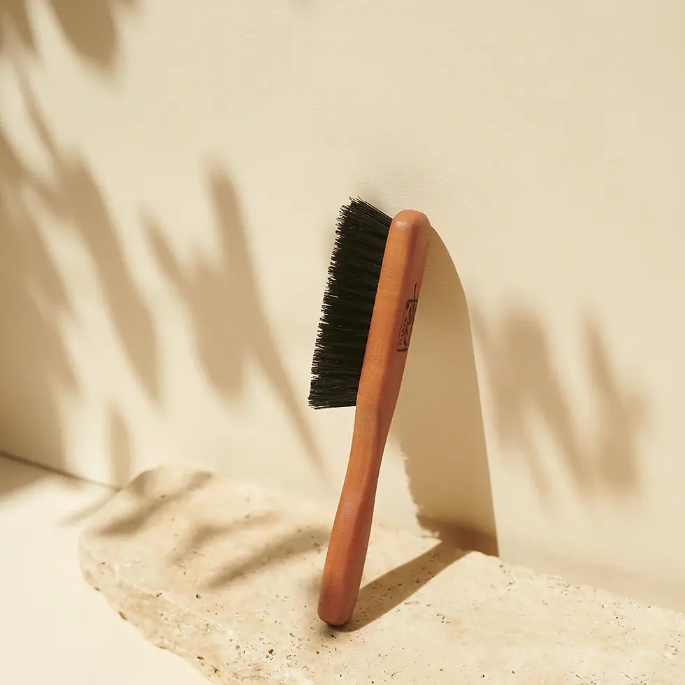 Miniaturbild: Profi Haar-& Bartbürste "Mini" aus Birnbaumholz & Wildschweinborste