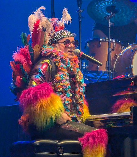 Elton-Polaris_edited.jpg