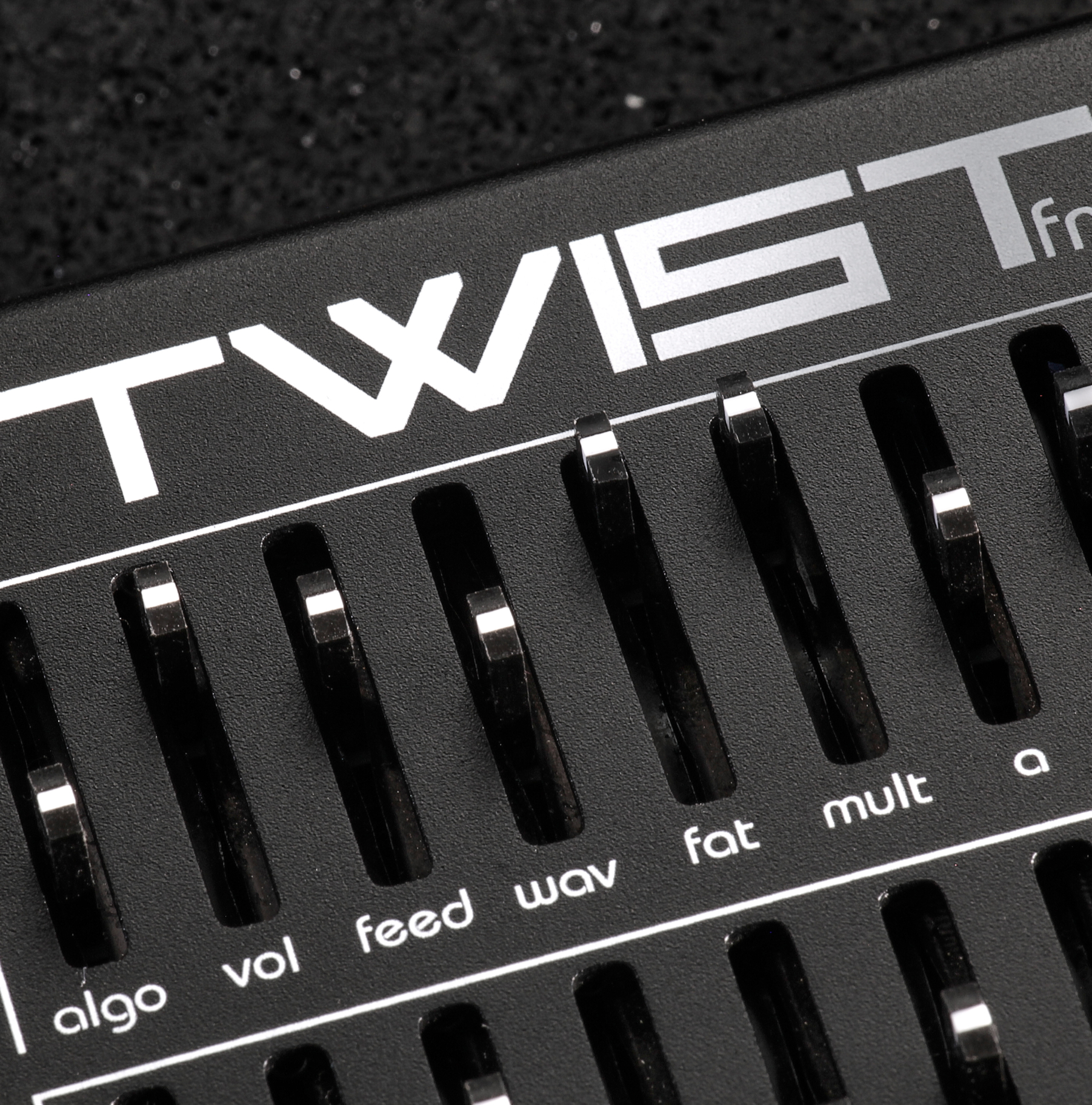 TWISTfm panel detail