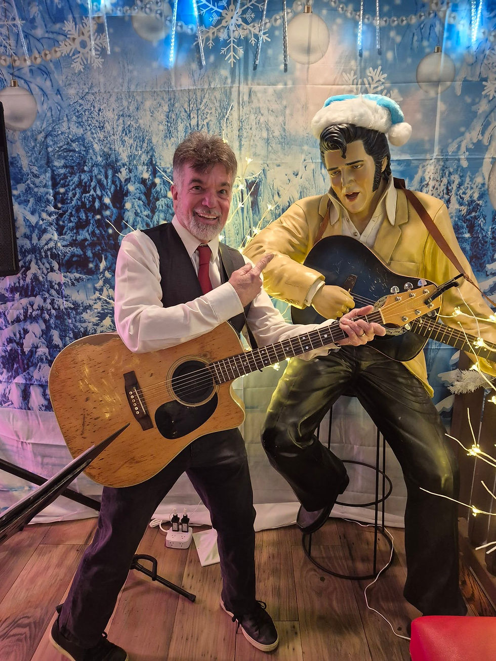 Cirrus Falcon Christmas Show