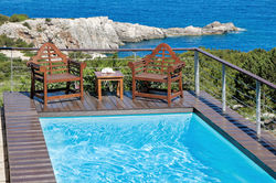 Villa Alto Mare, Alaties