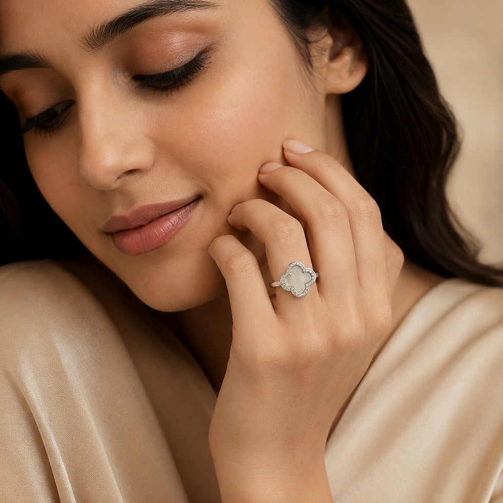 Thumbnail: Women Ring Solitaire