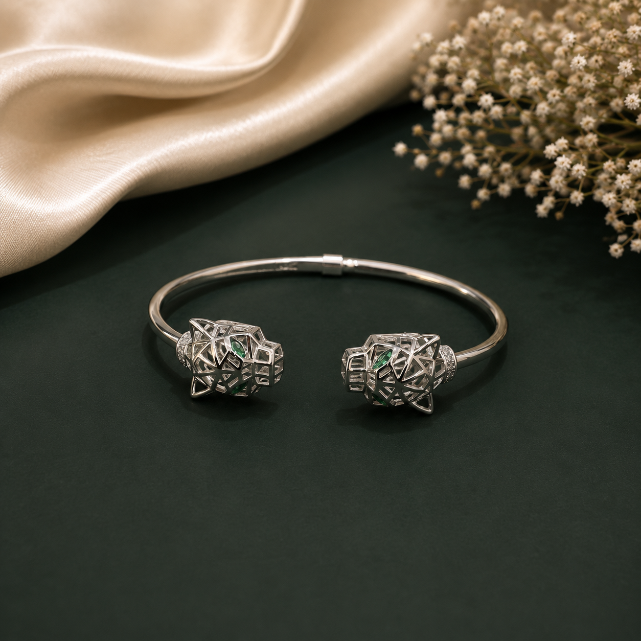 Women Kada