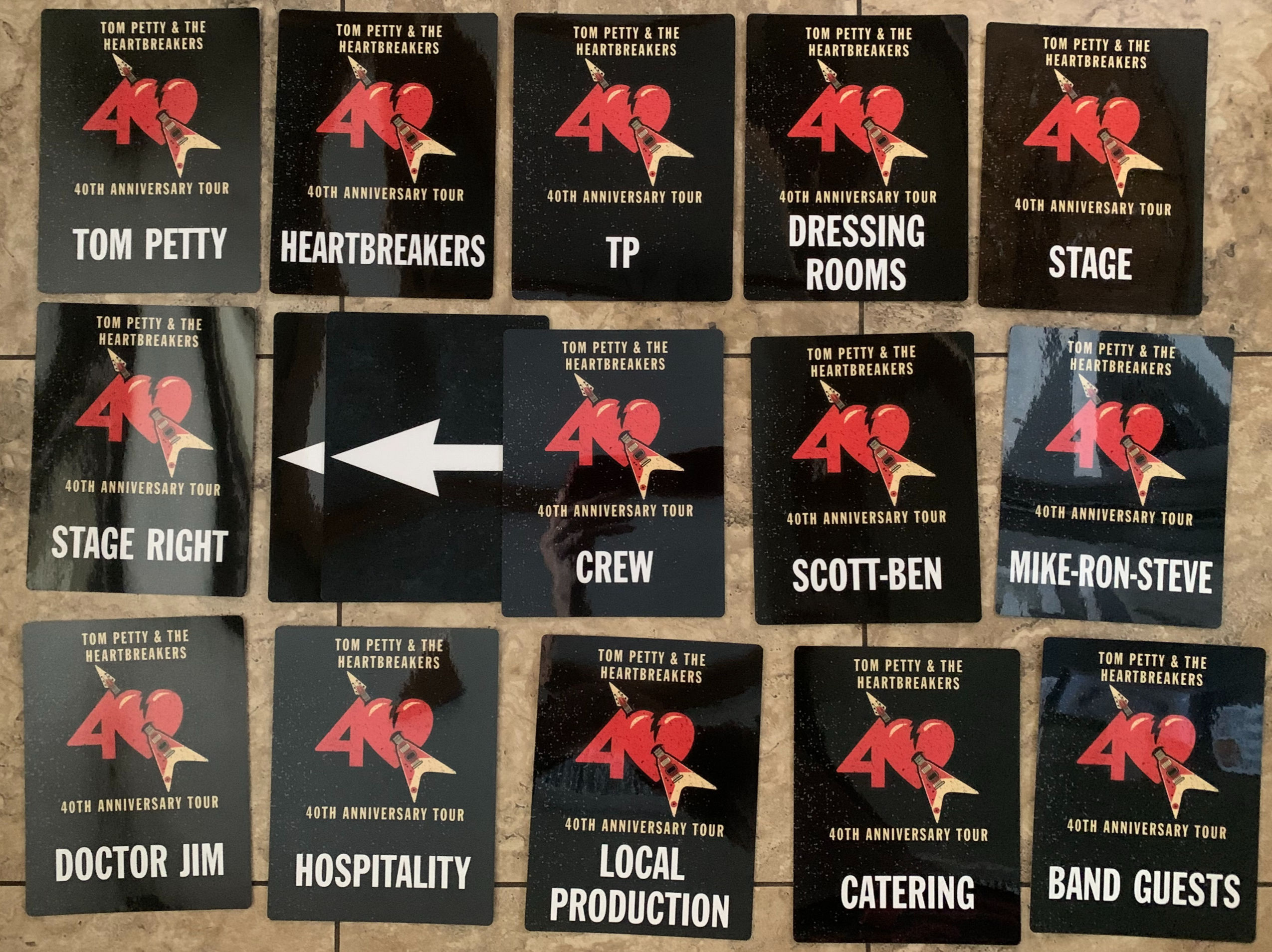 Tom Petty 40th Lot of 16 8.5" x 11" Plastic Backstage Pass Dressing Room Signs
