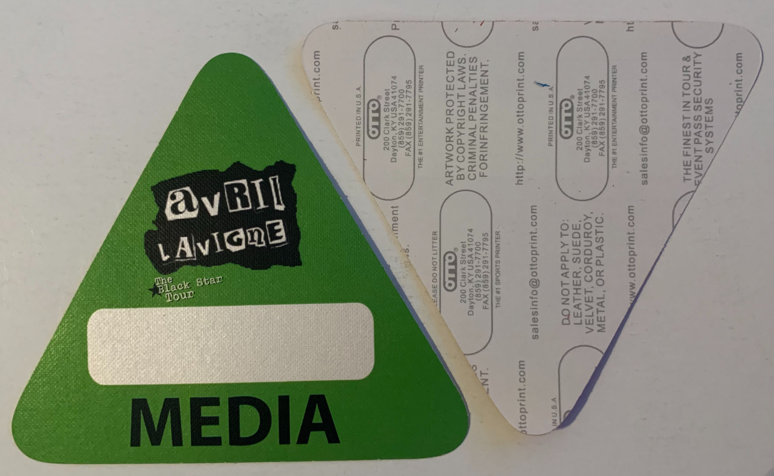 Avril Lavigne 2011 2012 The Black Star Concert Tour Green Media Backstage Pass