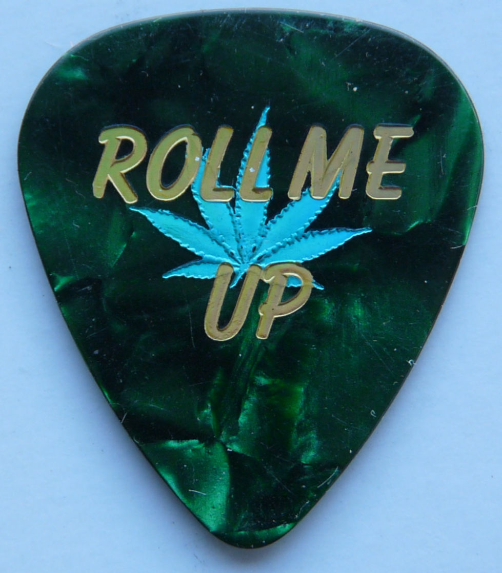 Willie Nelson 2011 Green Roll Me Up Real Guitar Pick