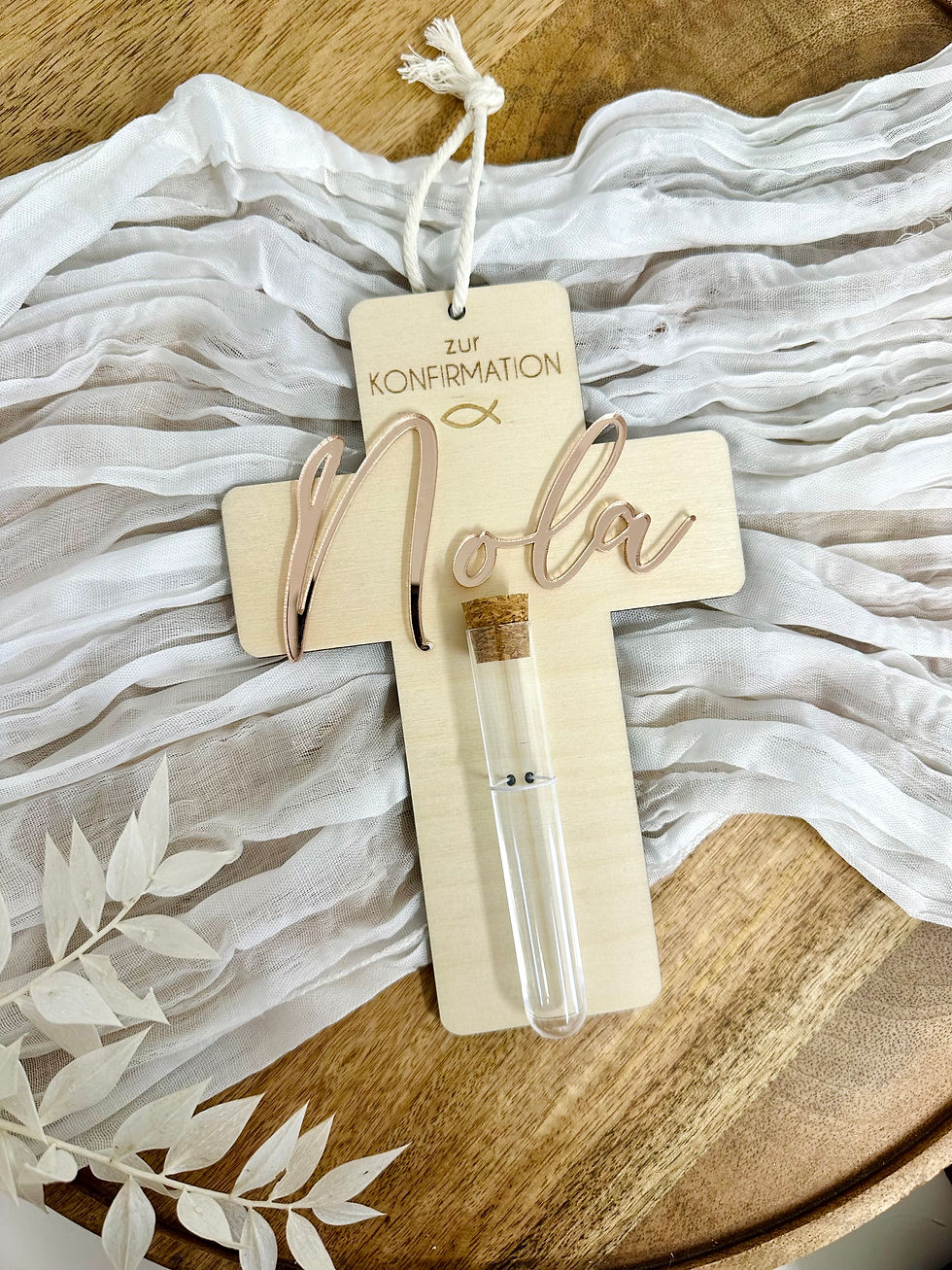 Miniaturbild: Holzkreuz mit Name