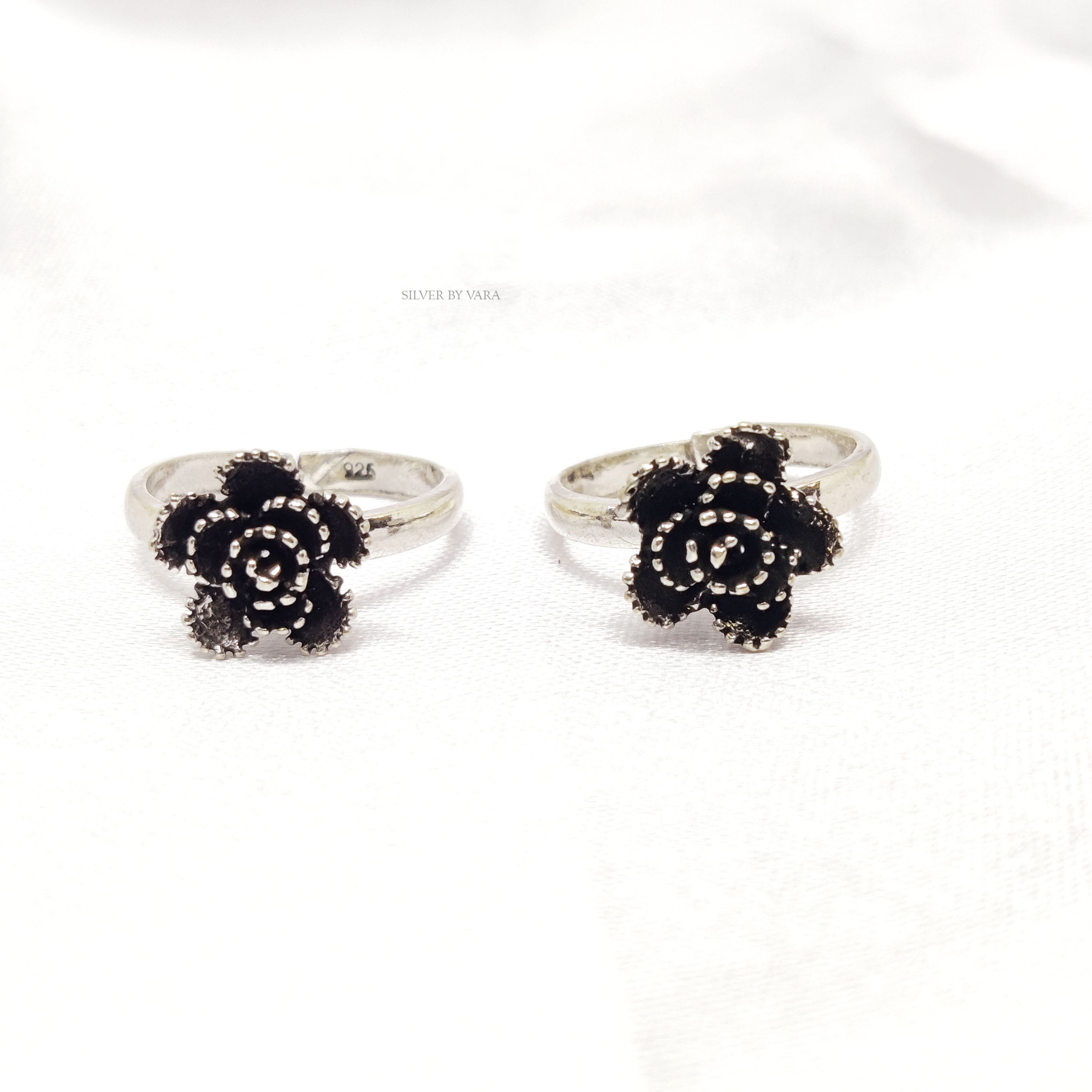 Rose Style oxidised silver toe ring