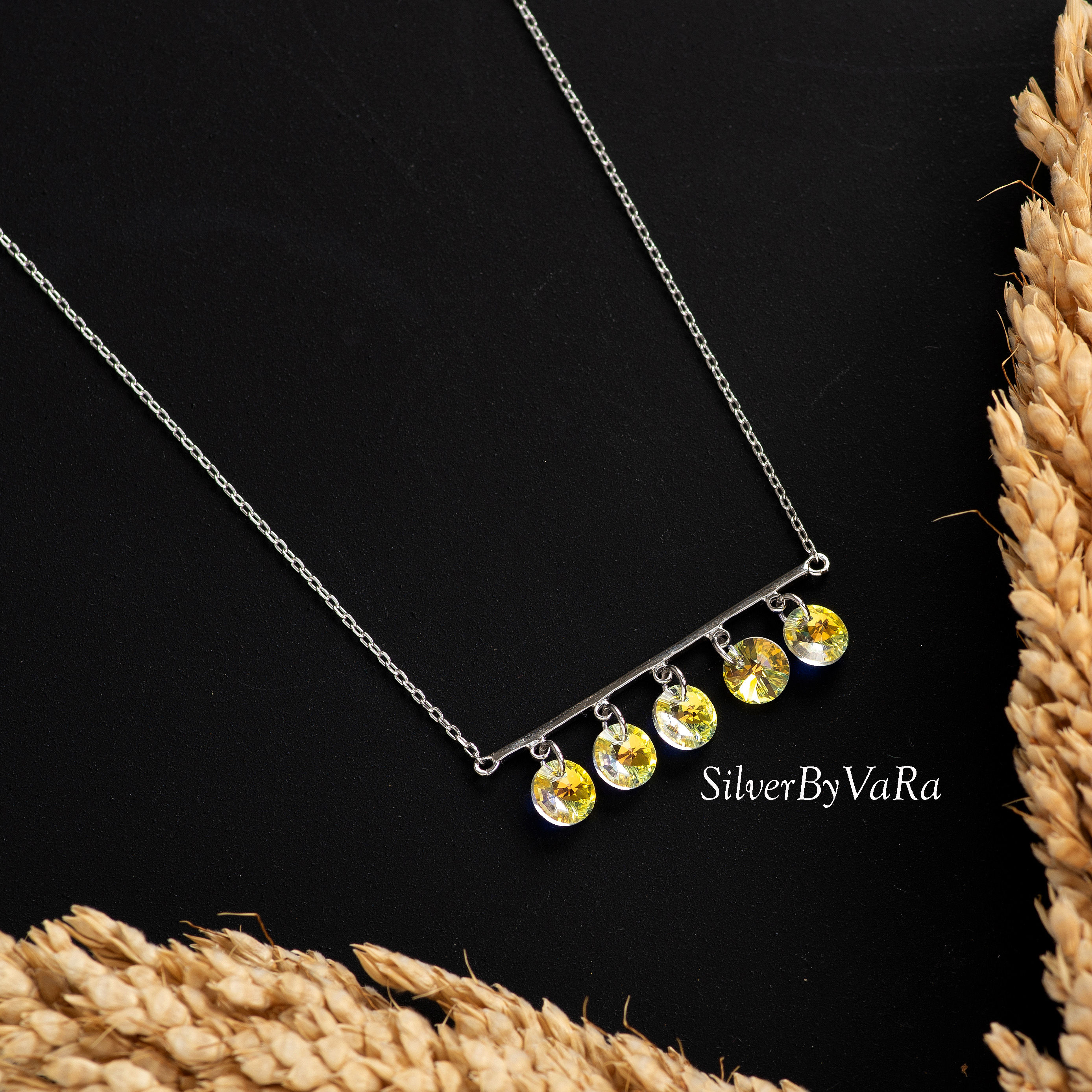 Hanging zirconia silver necklace for women