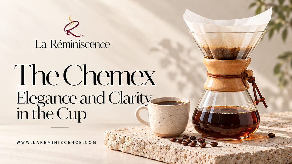 Chemex and a cup of coffee on a stone, scattered beans, luminous beige background. Text: La Réminiscence, La Chemex.