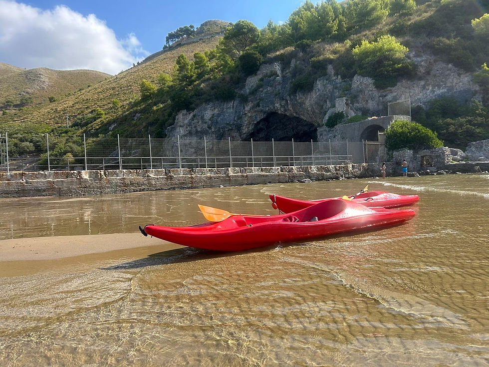 Noleggio-Canoe-singole-doppie-Sant'Agostino-Gaeta.jpg