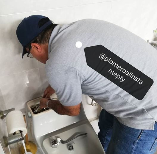 #plomeroalinstante_realizandoserviciode_