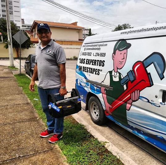 #plomeroalinstante_realizandoserviciode_