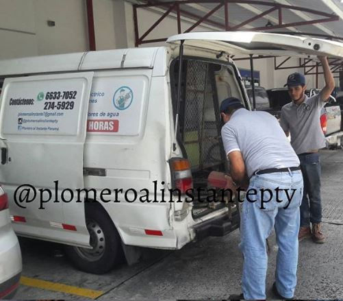 #plomeroalinstante_realizandoserviciode_