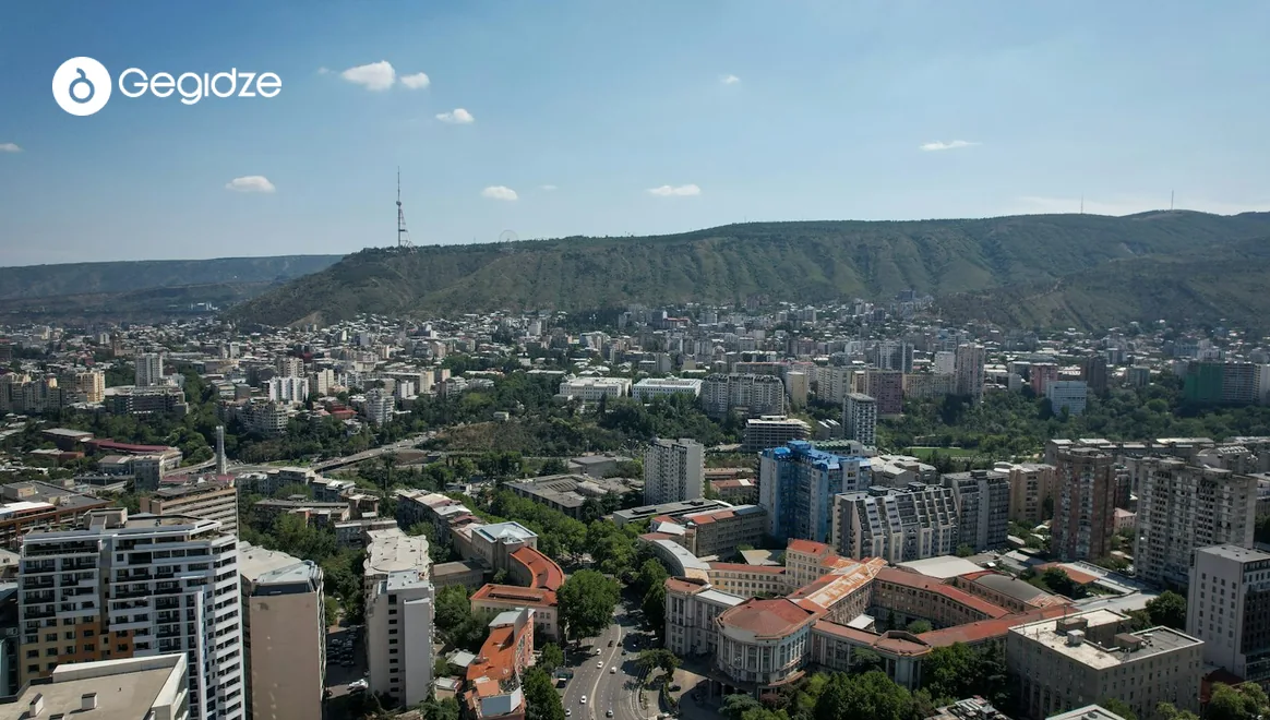 EOR in Georgien für SaaS-Unternehmen: Wie man Entwickler ohne lokale Niederlassung einstellt