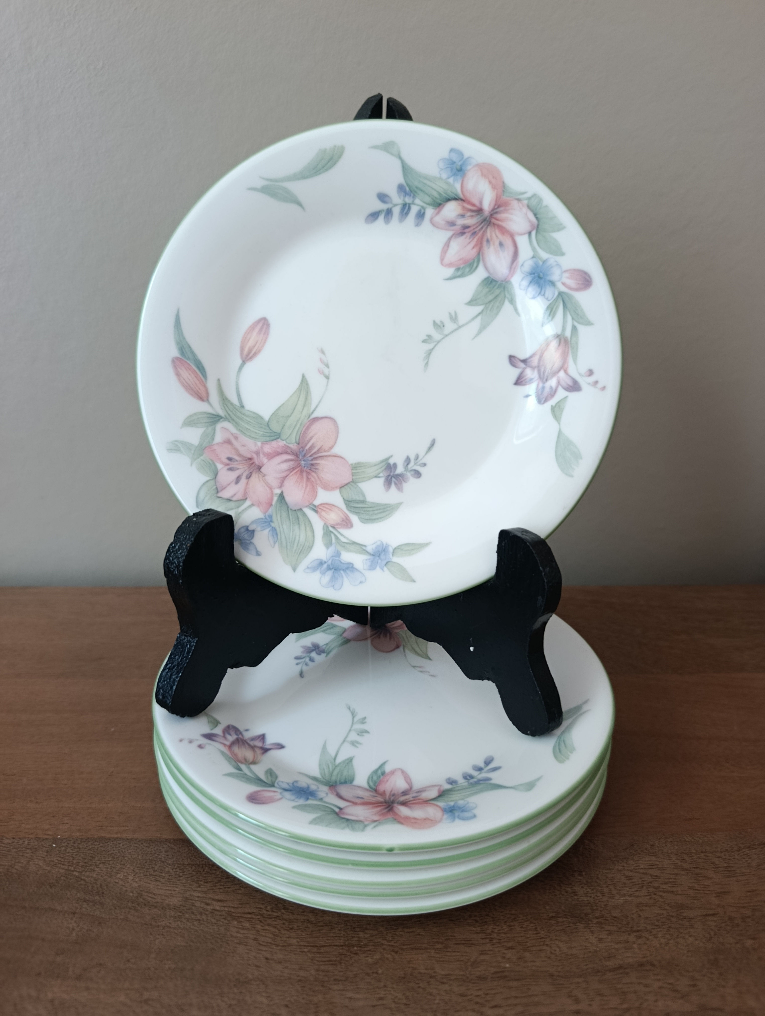 6 assiettes à dessert décor floral " Carmel - Expressions", Royal Doulton