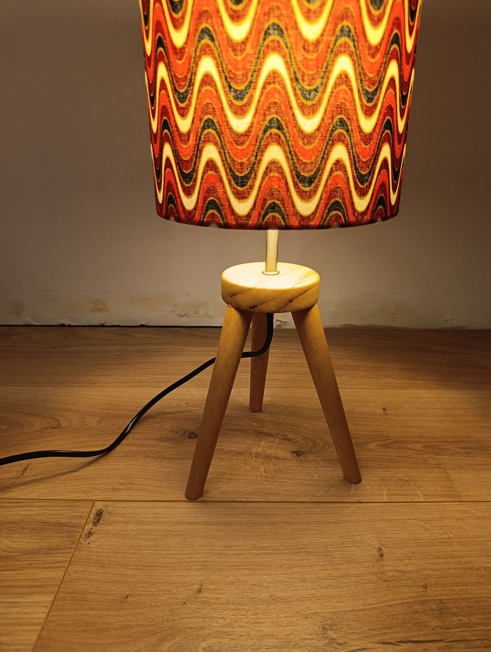 Miniature : Lampe trépied bois blond | Abat-jour style seventies