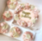Bento Cake + 5 cupcakes