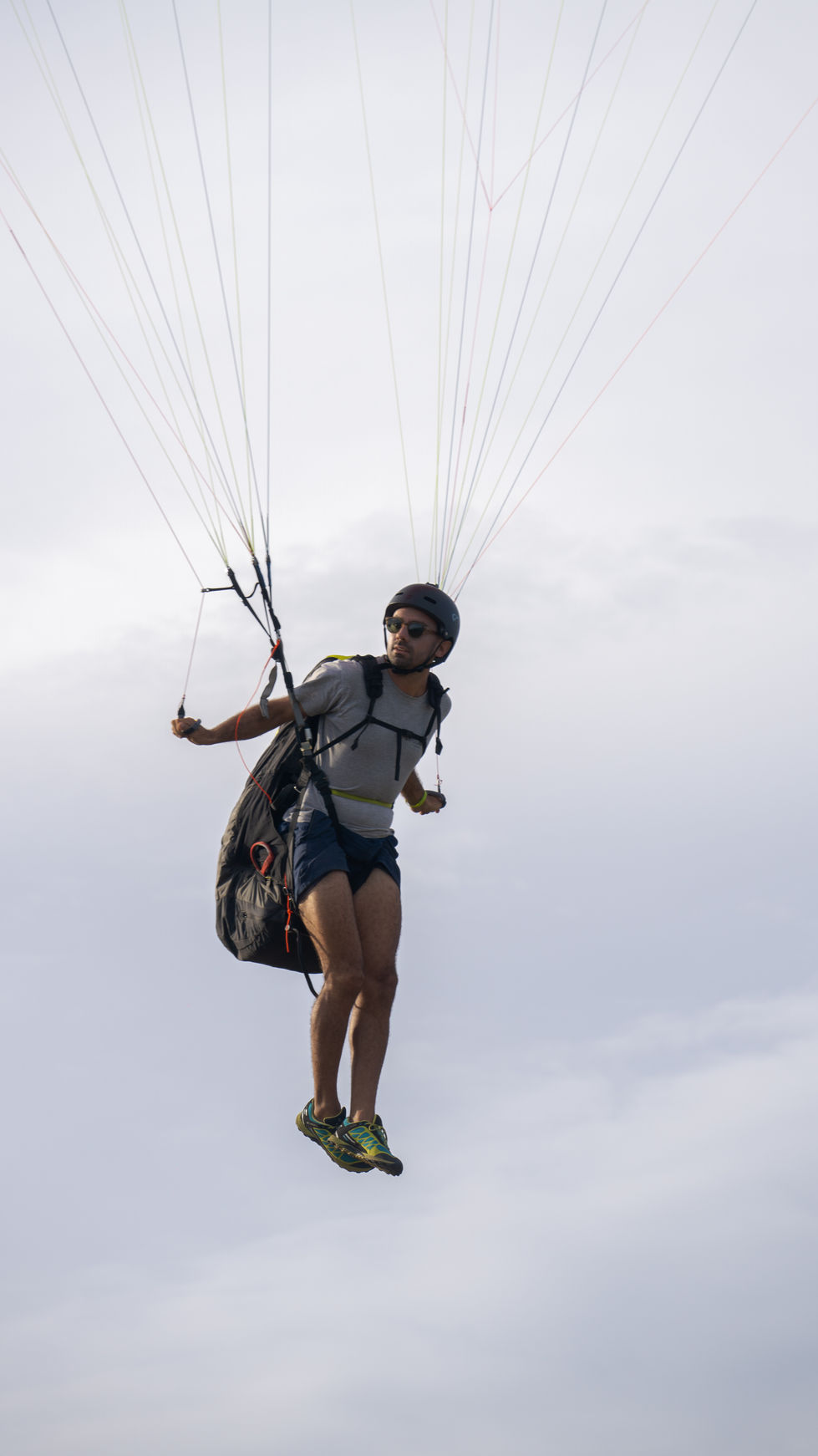 PARAGLIDING