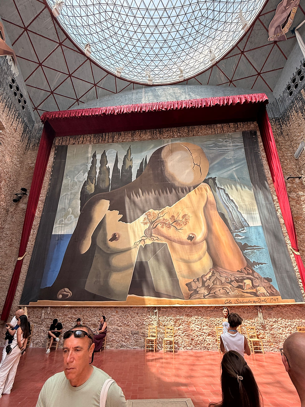 Théâtre-Musée Dalí : entrer dans la réalité de la fantaisie