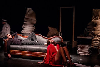 L’amant  photo de plateau de théâtre  duo 
