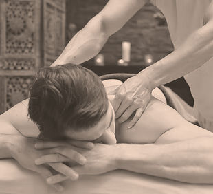 Frédéric massage homme sur Paris 7. Massage créatif, fluide et enveloppant