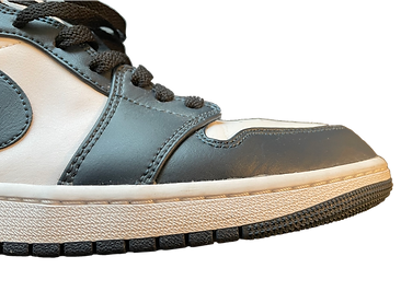 Creased shoes without crease crusher shoe trees