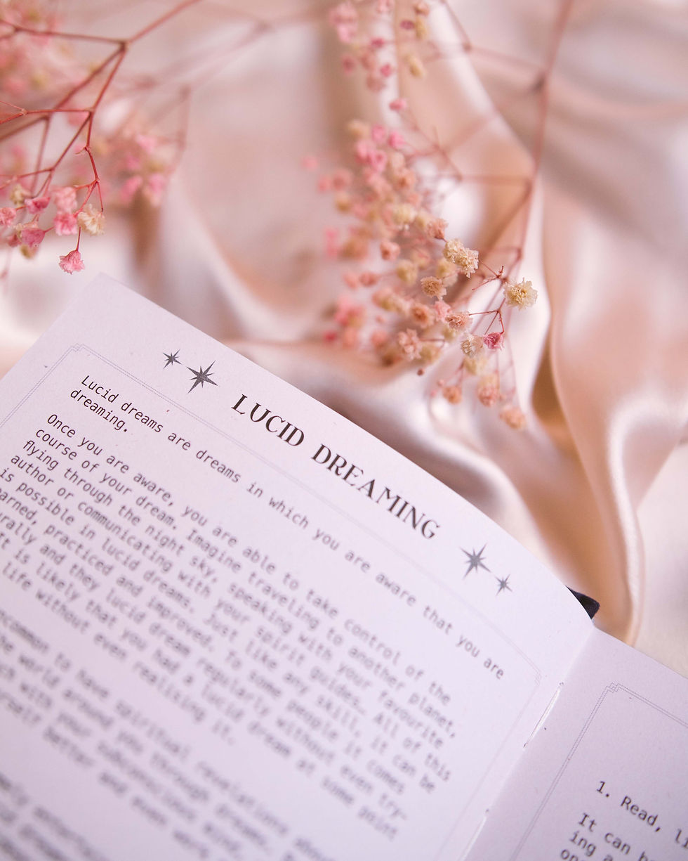 Thumbnail: Dreamy Moons | Dream Journal