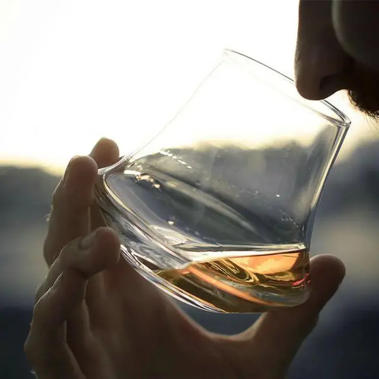 Miniatura: Crystal Whiskey Glass - Helpers