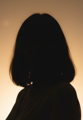 Generic shadowpicture of ananomys woman.jpg