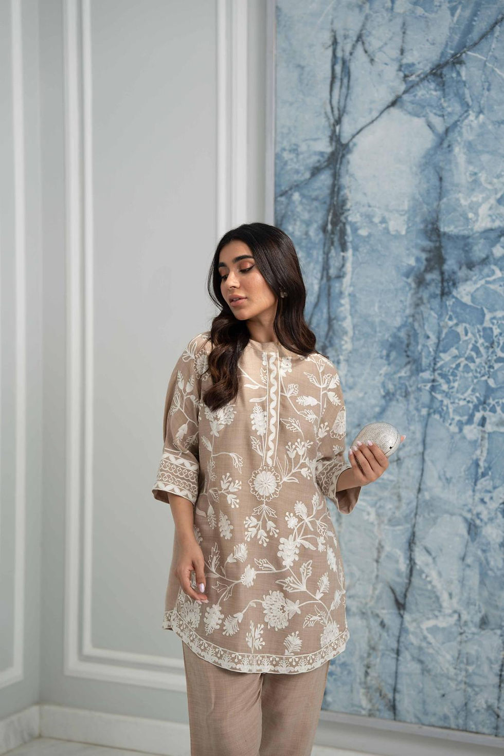 Thumbnail: Pashmina Aari Beige 