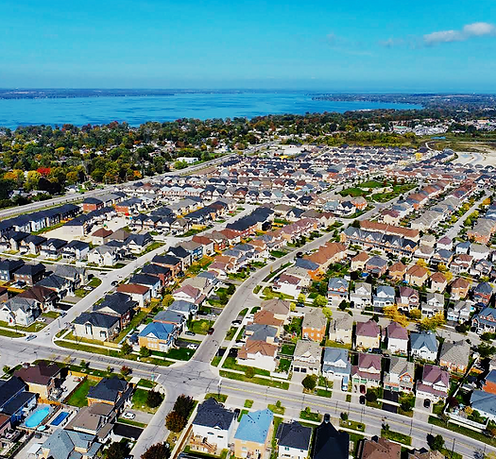 Aerial view of Keswick, Ontario looking over the Lake Simcoe waterfront and surrounding residential neighbourhoods – Velora Water Systems service area for premium water filtration and softener systems