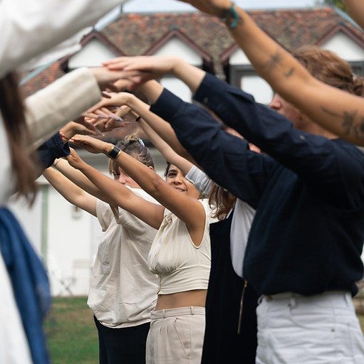un cercle de femmes