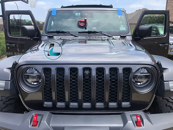 gray 2020 jeep gladiator windshield replacement