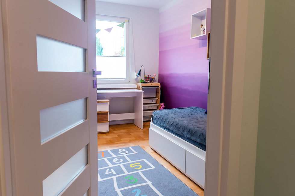 POKÓJ MŁODEJ ARTYSTKI