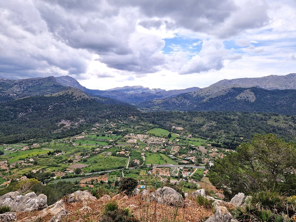 pohled na východní hranici pohoří Serra de Tramuntana, Mallorca, Baleárské ostrovy, Španělsko