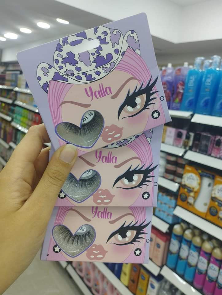 Thumbnail: Lashes