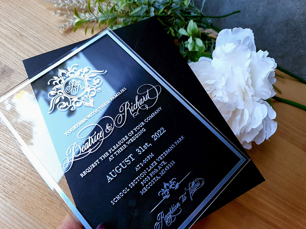 Miniatură: IS-079 Invitatie din acryl transparent cu print argintiu metalic