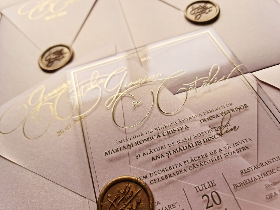 Miniatură: Acrylic wedding invitation in classic style with gold foil print