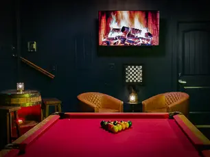 Epic Bachelor Party Ideas in Nashville TN: From Hot Chicken Tours to Game Rooms